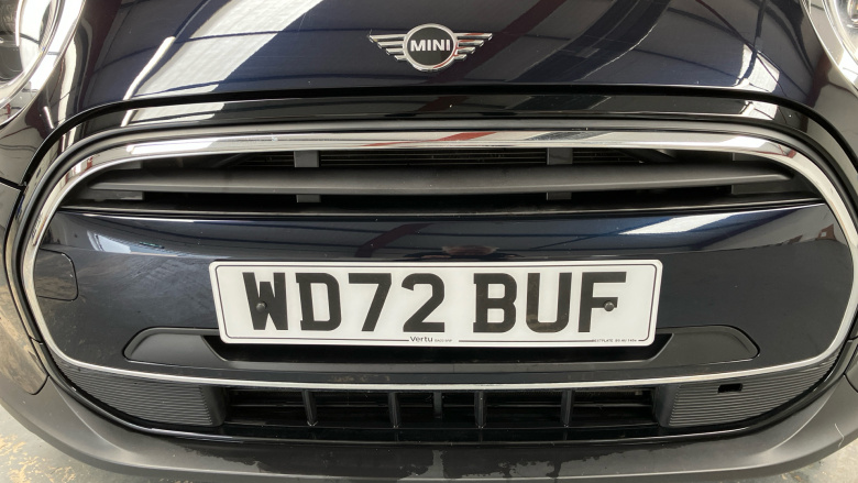 MINI Hatchback 1.5 Cooper Exclusive 3dr Auto Petrol Hatchback